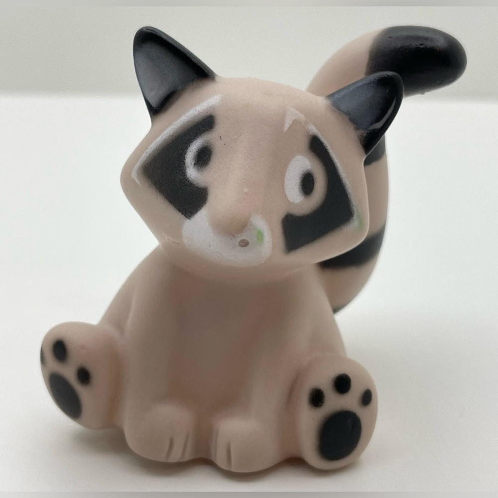 Plastic Rinco Raccoon toy Figure Animal - Picture 2 of 5